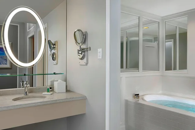 1 Bedroom, Suite, King Bed, THE HOTEL SASKATCHEWAN, AUTOGRAPH COLLECTION 5/5
