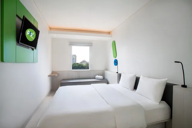 غرفة قياسية بسرير مزدوج أو سريرين منفصلين، POP! Hotel Pemuda Semarang 1/1