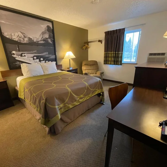 Room, Queen Bed, Studio 1 Hotel and Extended Stay Missoula 6/10