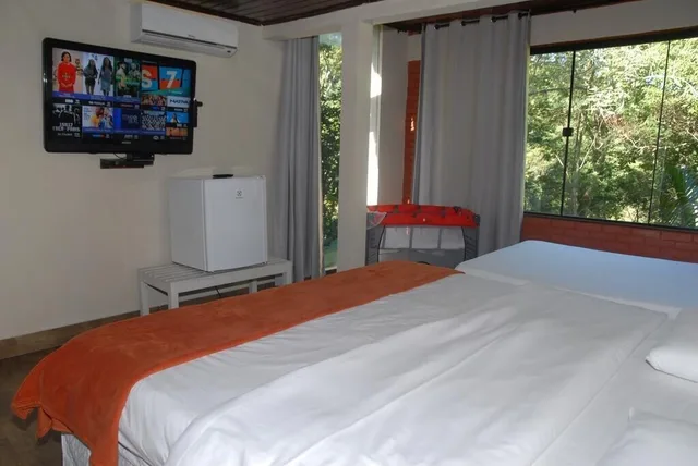 جناح عائلي بسرير كينج وسريرين منفصلين، Hotel Mirante Do Penedo 2/4