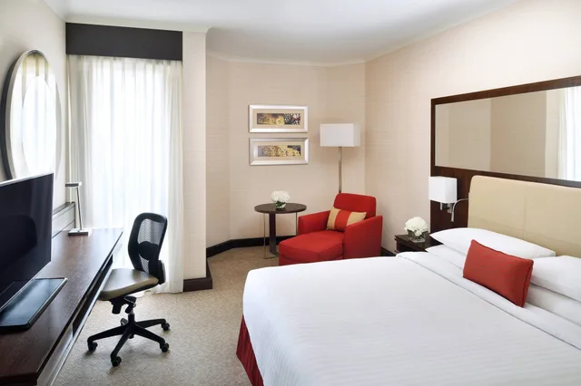 غرفة تنفيذية بسرير كينج للمدخنين، فندق الرياض ماريوت(Marriott Riyadh) 1/2