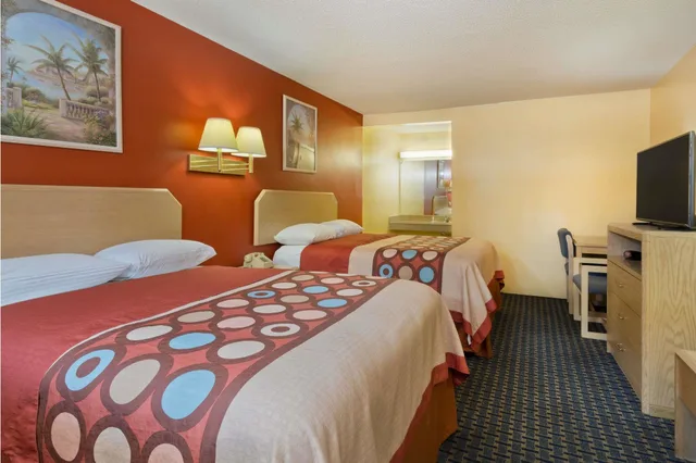 Room, 2 Double Beds, Accessible, Super 8 by Wyndham Chipley 1/3