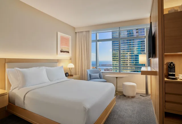 Room, Bay View، Hotel AKA Brickell 2/4