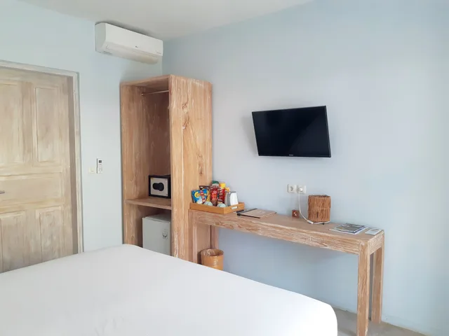 Deluxe, Queen Bed, Pool Access، The Beach House Resort 2/7