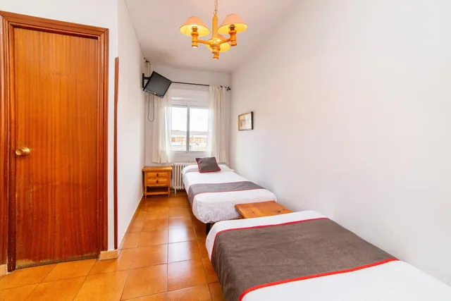 غرفة بسريرين منفصلين، Oyo Hotel Mavi 4/10