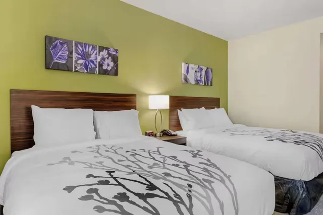 Room, Quadruple, 2 Queen Beds, Accessible, Sleep Inn & Suites Liberty TX 2/4