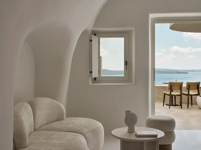 Signature, Suite, King Bed, Private Infinity Pool، Andronis Boutique Hotel 3/4