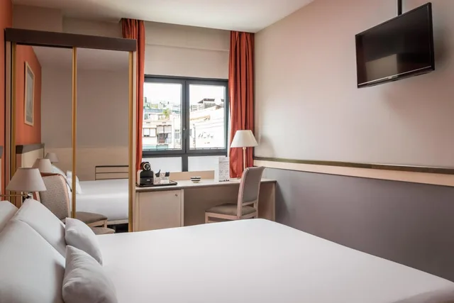 غرفة قياسية بسرير كينج، Petit Palace Trencadis (ex Sunotel Club Central) 3/10