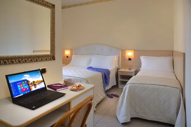غرفة ثلاثية بثلاثة أسرّة، Gaston Hotel 3/10