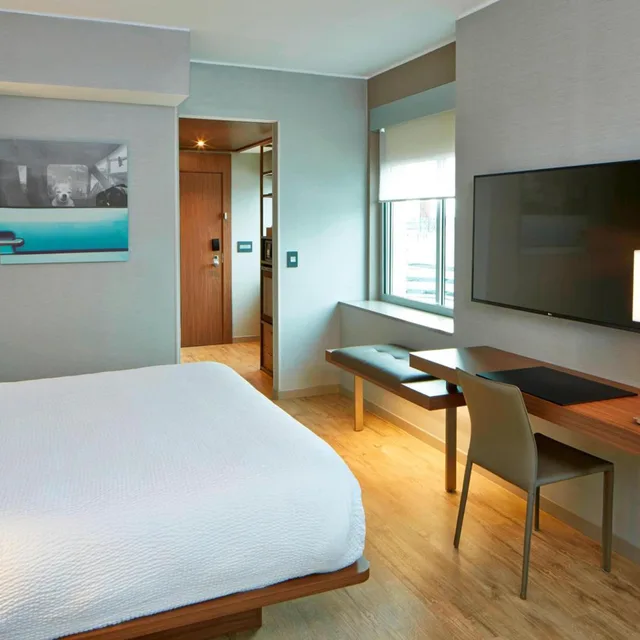 غرفة عائلية كبيرة بسرير كينج، Ac Hotel Portland Downtown 1/3