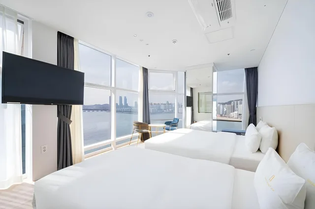 Royal, Ocean, Suite, Twin Beds، Hotel Ocean View 1/2