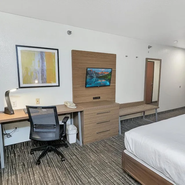 غرفة بسرير كينج، Estherville Hotel Amp Suites 6/10