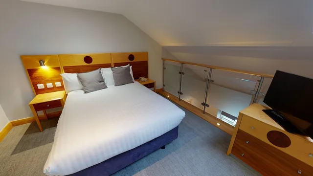 جناح بسرير مزدوج مع أريكة، Glasgow Argyle Hotel, BW Signature Collection 1/4