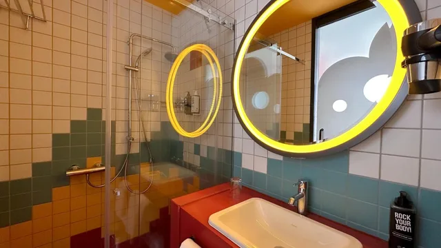 جناح بسرير كوين بشرفة، Ibis Styles Tbilisi Center 10/10