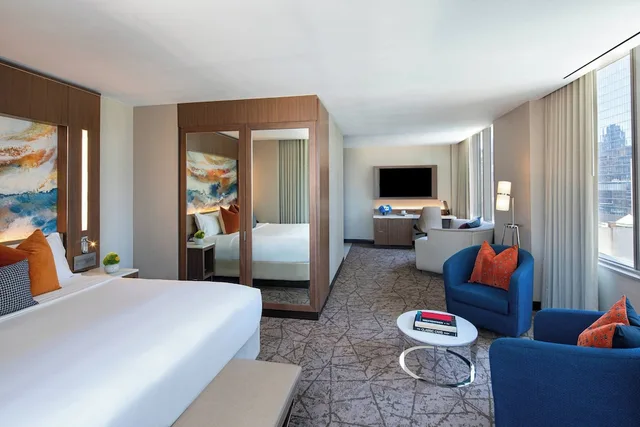 جناح تنفيذي بسرير مزدوج بإطلالة على المدينة، Courtyard by Marriott New York Manhattan/Midtown West 1/1