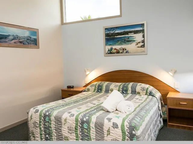 فيلا بسرير كوين وسريرين منفصلين بغرفتي نوم يُسمح فيها بالحيوانات الأليفة، Boat Harbour Studio Apartments and Villas 6/10