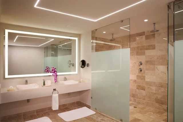 Club, Suite, Ocean Front، Dreams Sapphire Resort And Spa 2/2