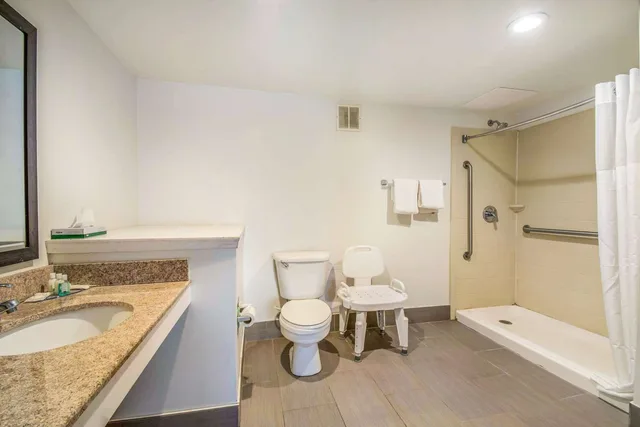غرفة بسريرين مزدوجين لذوي الإعاقة، Quality Inn and Suites York PA 4/5