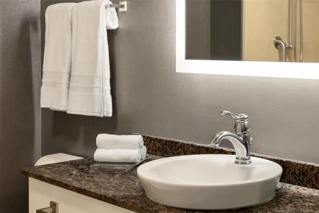 غرفة بزنس بسرير كينج في طابق مرتفع، Le Saint Edouard, WorldHotels Distinctive 10/10