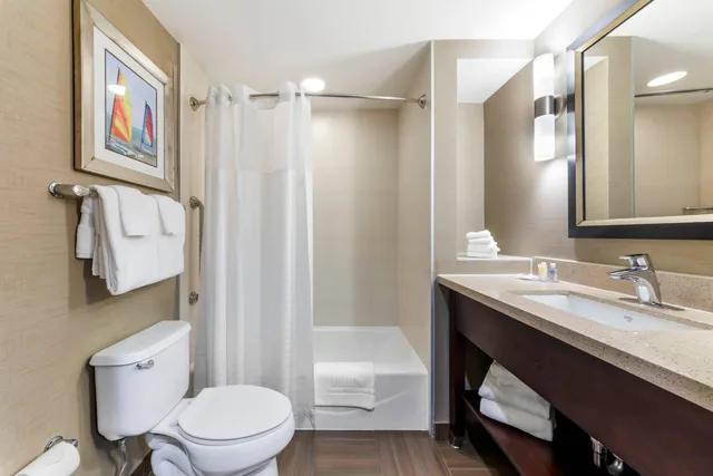 جناح بسرير كوين، Comfort Suites Miami Airport North 6/6