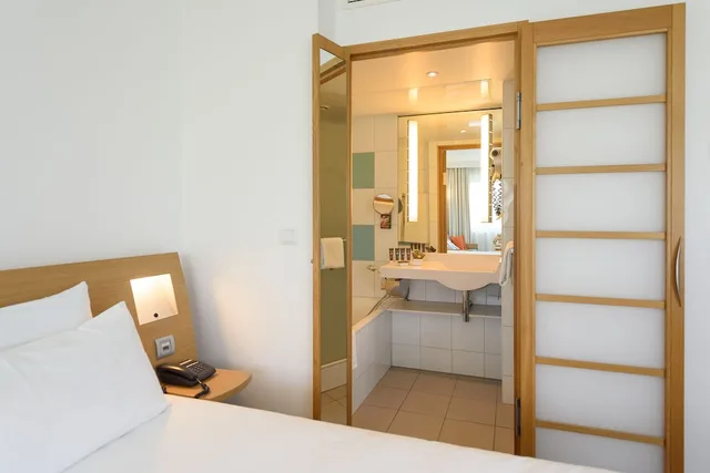 غرفة تنفيذية بسرير مزدوج مع أريكة، Novotel Aachen City Hotel 10/10