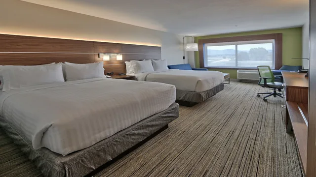Suite, 2 Queen Beds, Holiday Inn Express & Suites Denver Northwest - Broomfield 1/4