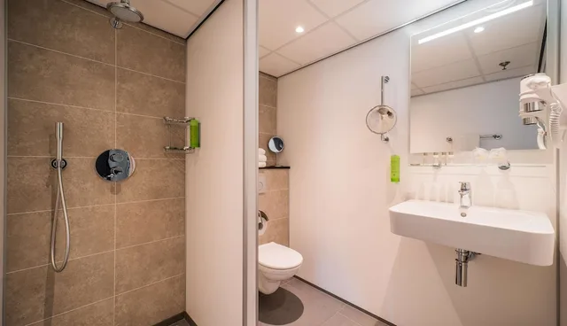 Family, Quadruple, 4 Beds, Ocean View, Balcony, Two Brothers Noordwijk Beach 7/9