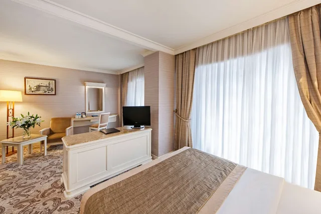 جناح جونيور بسرير كوين، Elite World Comfy Istanbul Taksim Hotel 2/6