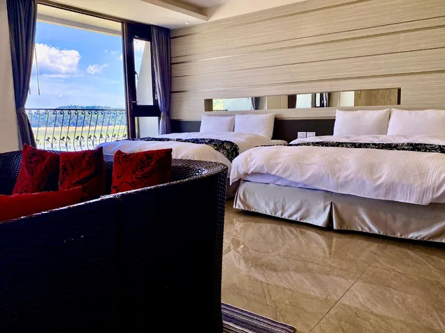 غرفة بريميير عائلية بإطلالة على البحيرة، Ming Yue Hu Hotel 1/2
