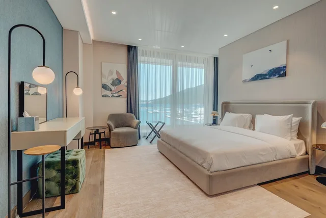 غرفة بإطلالة على البحر بـ3 غرف نوم، Portonovi Resort 1/8