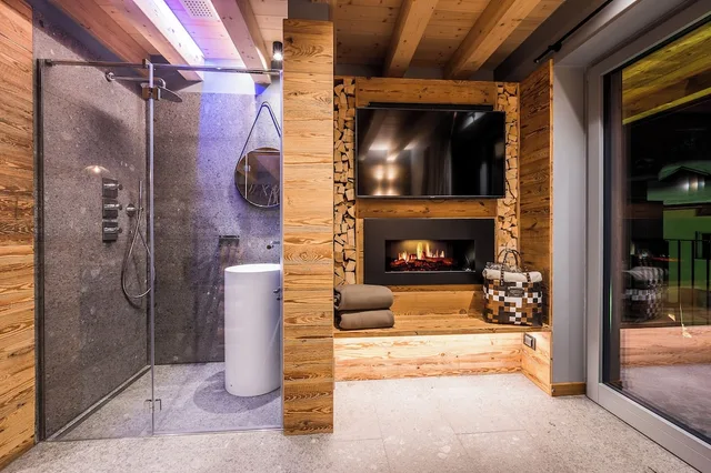 Lovely, Lodge, King Bed, Bunk Bed، Hotel Palace Ravelli 2/2