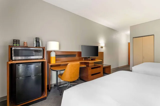 غرفة بسريرين كوين، Comfort Inn and Suites Akron South 4/7