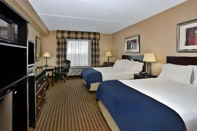 غرفة بسريرين كوين، Newmarket Hotel And Suites 6/6