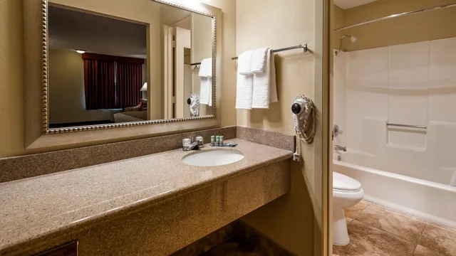 Standard, 2 Queen Beds, Courtyard View, Large, Best Western Pine Springs Inn 9/10