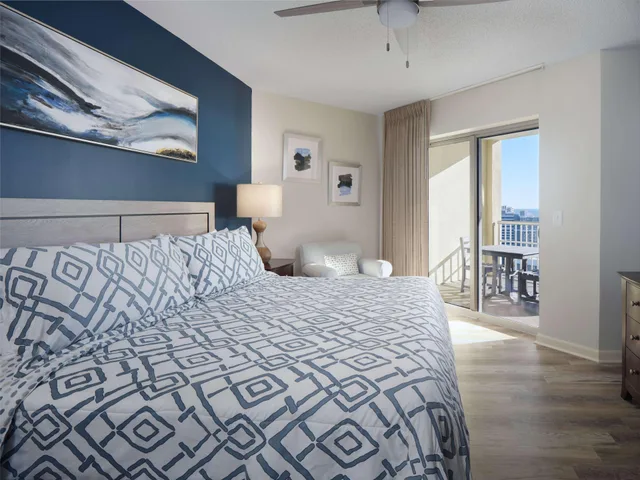 2 Bedrooms, Condo, 1 King or 2 Queen Beds, Ocean View, Royale Palms Condominiums 2/6