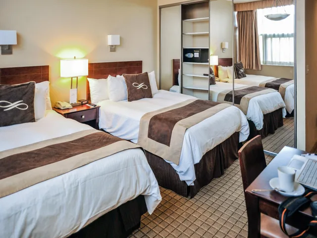 غرفة قياسية، Pointe Plaza Hotel 1/1