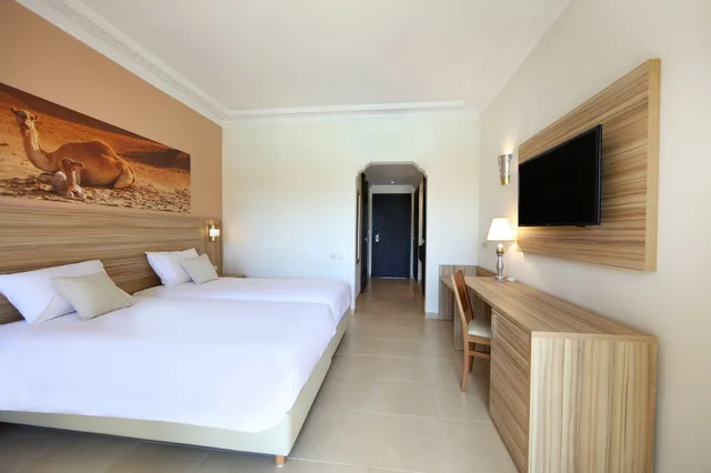 غرفة متصلة بأربعة أسرّة، Iberostar Waves Club Palmeraie Marrakech 1/10