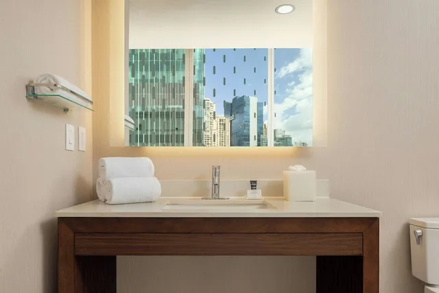 جناح بسرير كينج بغرفة نوم واحدة مع أريكة، Residence Inn by Marriott Panama City 8/10
