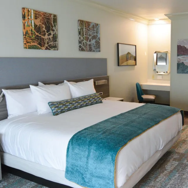 غرفة بسرير كينج، Blue Lake Casino Hotel 1/10