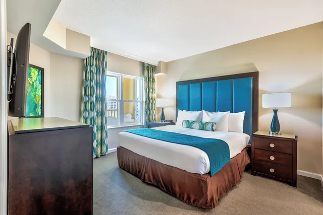 2 Bedrooms, Suite, King and Queen Bed, Fireworks View, 2 Sofa، Vacation Village At Parkway 2/10
