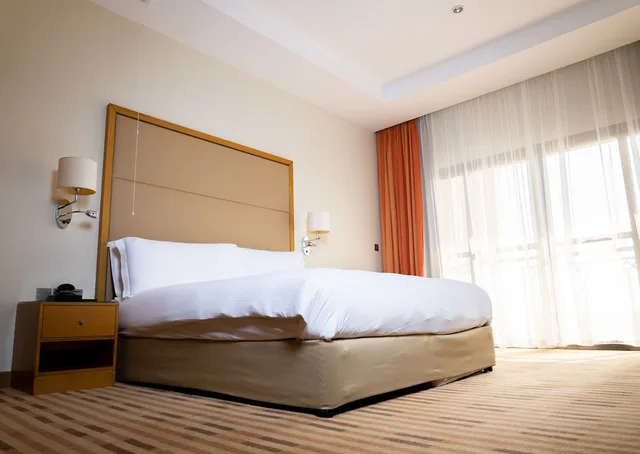 غرفة بسرير كينج بشرفة لذوي الإعاقة، Crowne Plaza Sohar 8/10