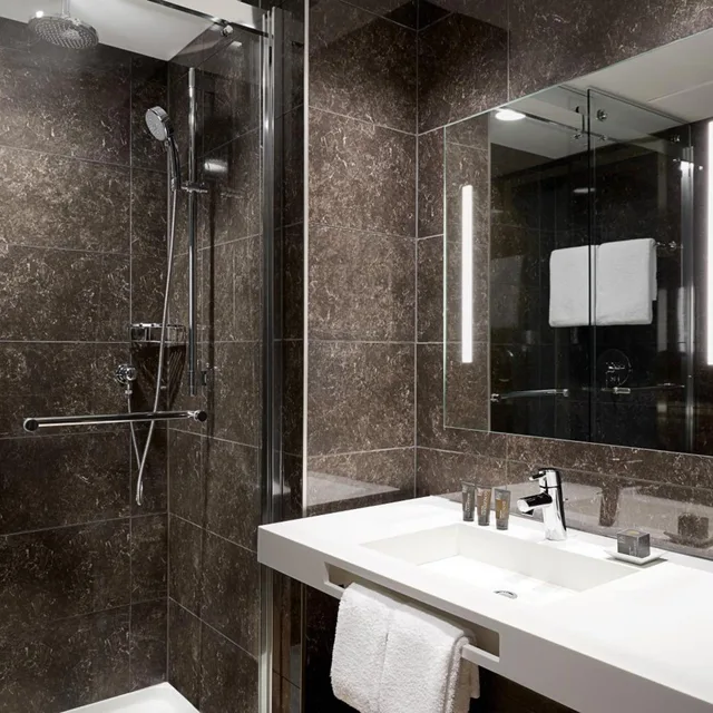 غرفة بسريرين كوين بإطلالة على البحيرة، Ac Hotel Madison Downtown 6/6