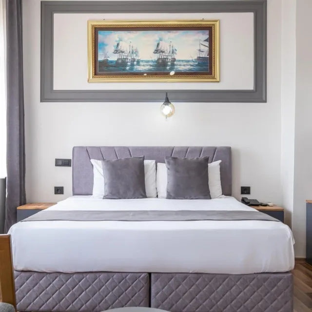 غرفة قياسية ثلاثية بإطلالة على البحر، Sur Hotel 7/10