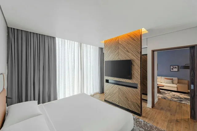غرفة تنفيذية بسرير كينج بإطلالة على المدينة، Four Points by Sheraton King Abdulaziz Road 3/7