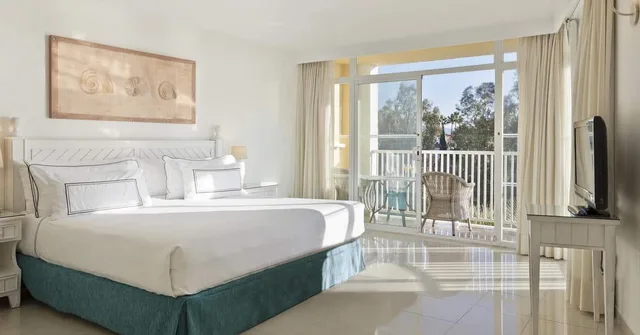 جناح جونيور بسرير مزدوج، ME Marbella 7/10