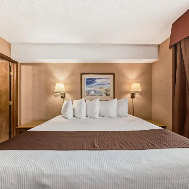 جناح عائلي ديلوكس، Stony Plain Inn & Suites 1/4
