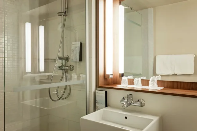 غرفة قياسية بثلاثة أسرّة، Hotel Campanile Geneve - Aeroport/Palexpo 5/7