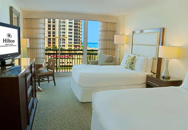 غرفة بسريرين كوين، The Singer Oceanfront Resort, Curio Collection by Hilton 3/5