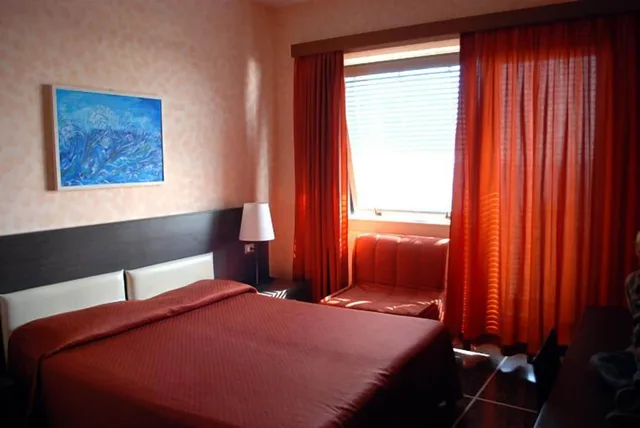 غرفة سوبيريور رباعية بسرير مزدوج وسرير بطابقين، Hotel Palace 2/4