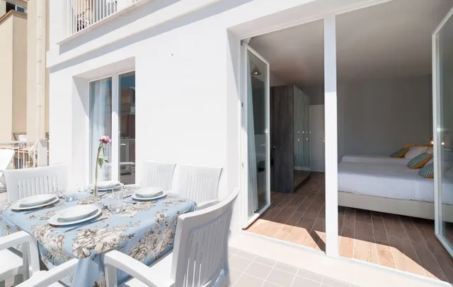 جناح عائلي بسريرين مزدوجين مع أريكة، Residence Ten Suite 9/9